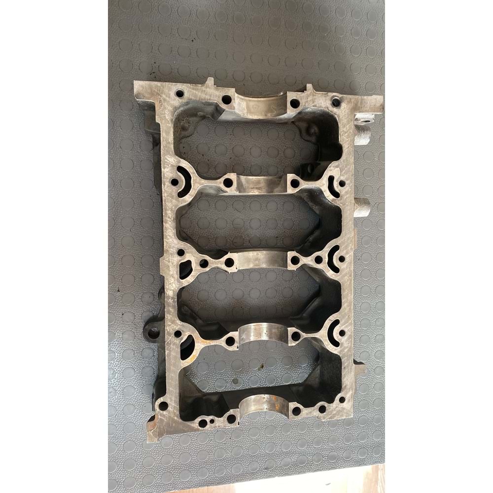 BLOK ALT KAPAK (BLOK KARTER ARASI) CAPTİVA C100 -ÇIKMA-