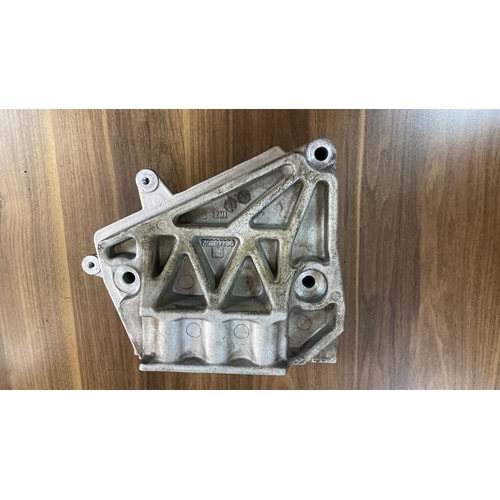 MOTOR TAKOZU BAĞLANTI BRAKETİ CAPTİVA C100 -ÇIKMA-