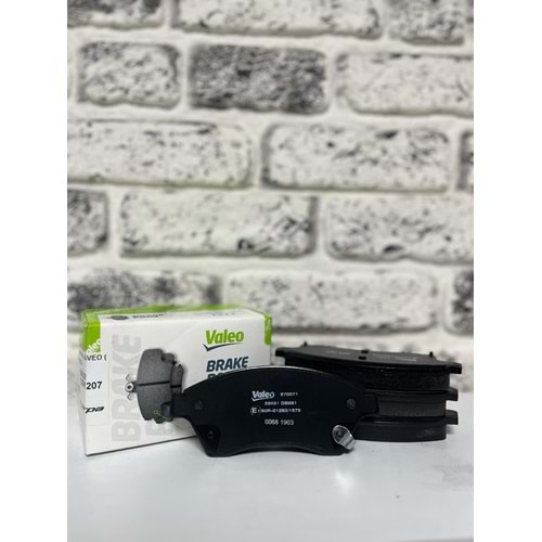FREN BALATASI CRUZE ASTRA J AVEO T300 ( ÖN ) 15-09 -VALEO-