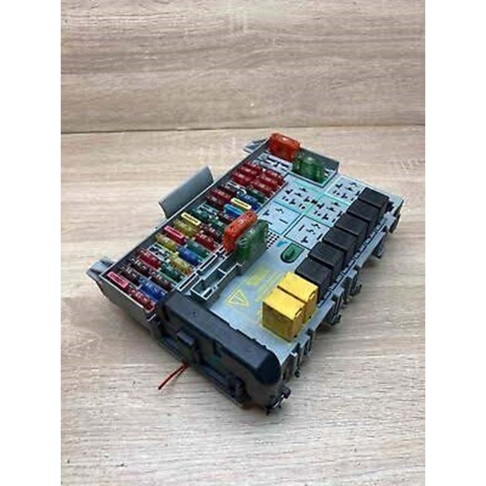 FUSE BLOCK
